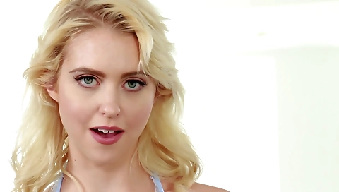 Sexy blonde teen has her wet pussy rubbed with hands