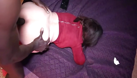 Black cock plays with a hot brunette in the amateur scene