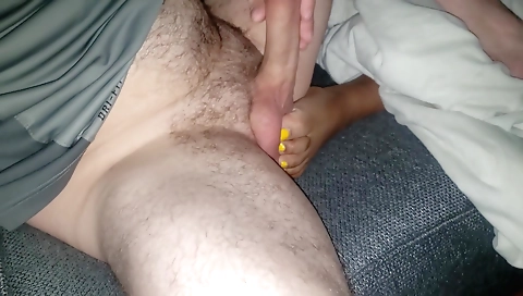 Amateurs footjob and get fucked after on the floor