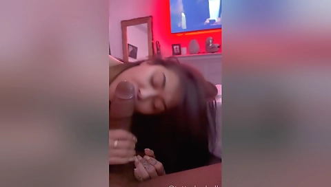 Amateur brunette in tattooed pussy fingered and fucked